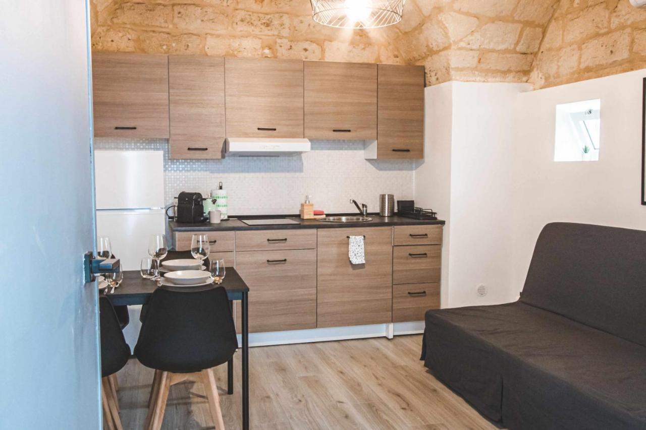 Sanavar Apartment Bari Exteriör bild
